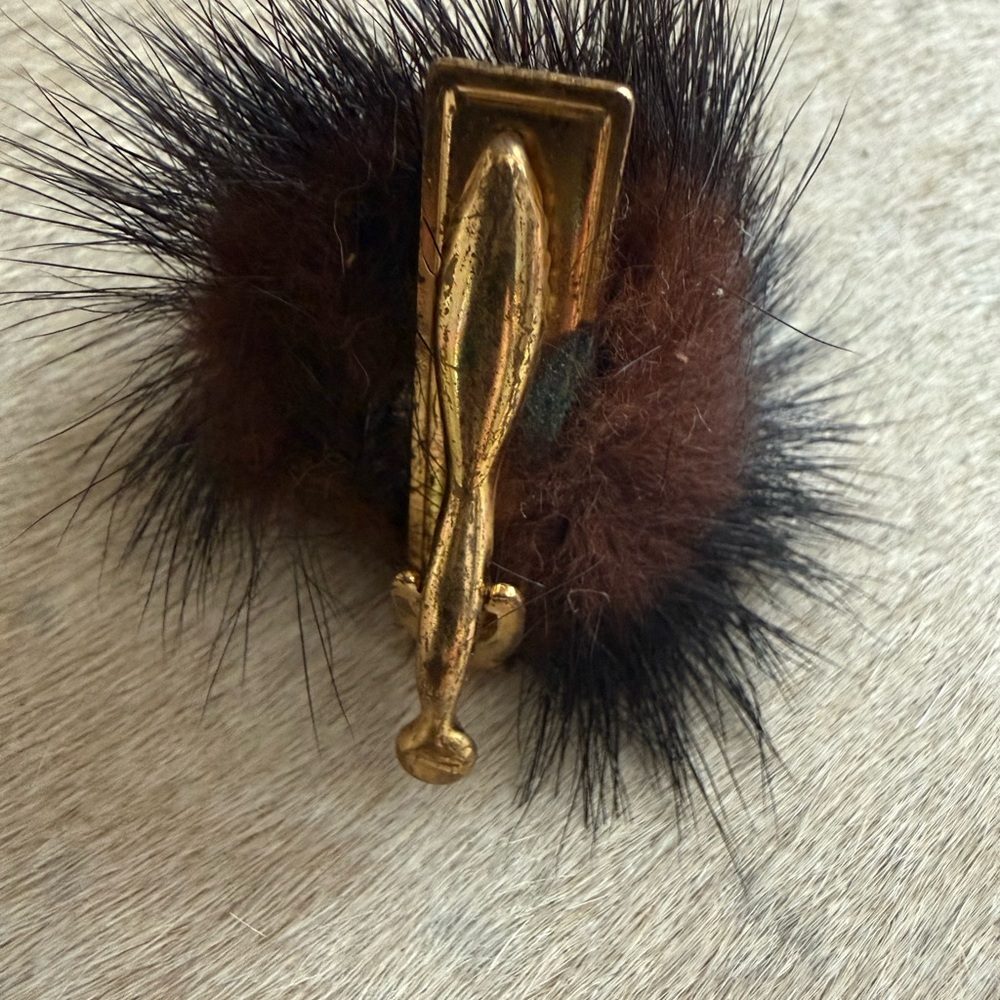 Vintage Fur keychain, cuff links, ring, earrings and pen - Picture 2 of 10